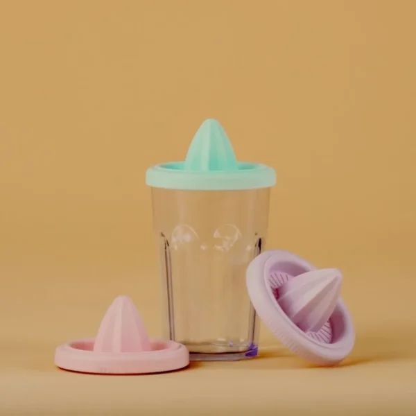 Vaso facetado con exprimidor acrílico – BIPO