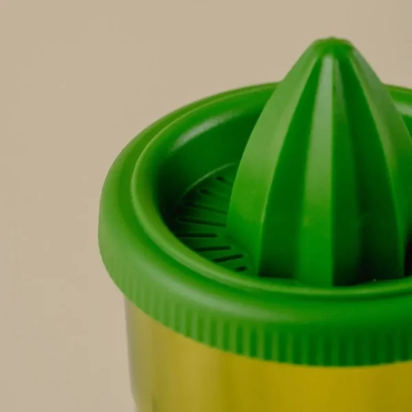 Vaso facetado con exprimidor acrílico – BIPO